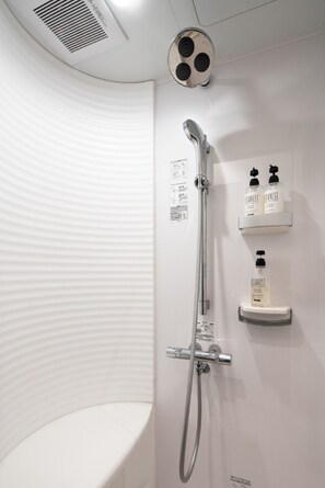 Free toiletries, hair dryer, towels, soap - Awesome private hideaway unit  Asakusa  Skytree / Sumida-ku Tokyo (Sumida-ku)