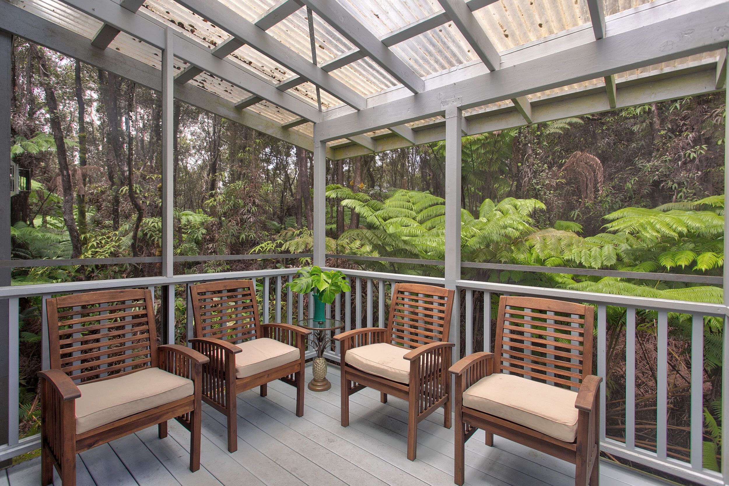 Liko Lehua Cottage in Volcano, Sleeps 2-4