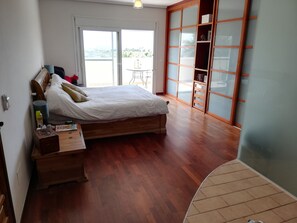 4 habitaciones, tabla de planchar con plancha y wifi gratis