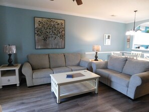 Living room - Havens #423 2 Bedroom Condo by RedAwning (North Myrtle Beach)