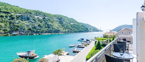 Appartement (Two Bedroom Apartment with Balcony an) | Vue de la chambre