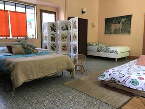 7 chambres, fer et planche à repasser, Wi-Fi, draps fournis