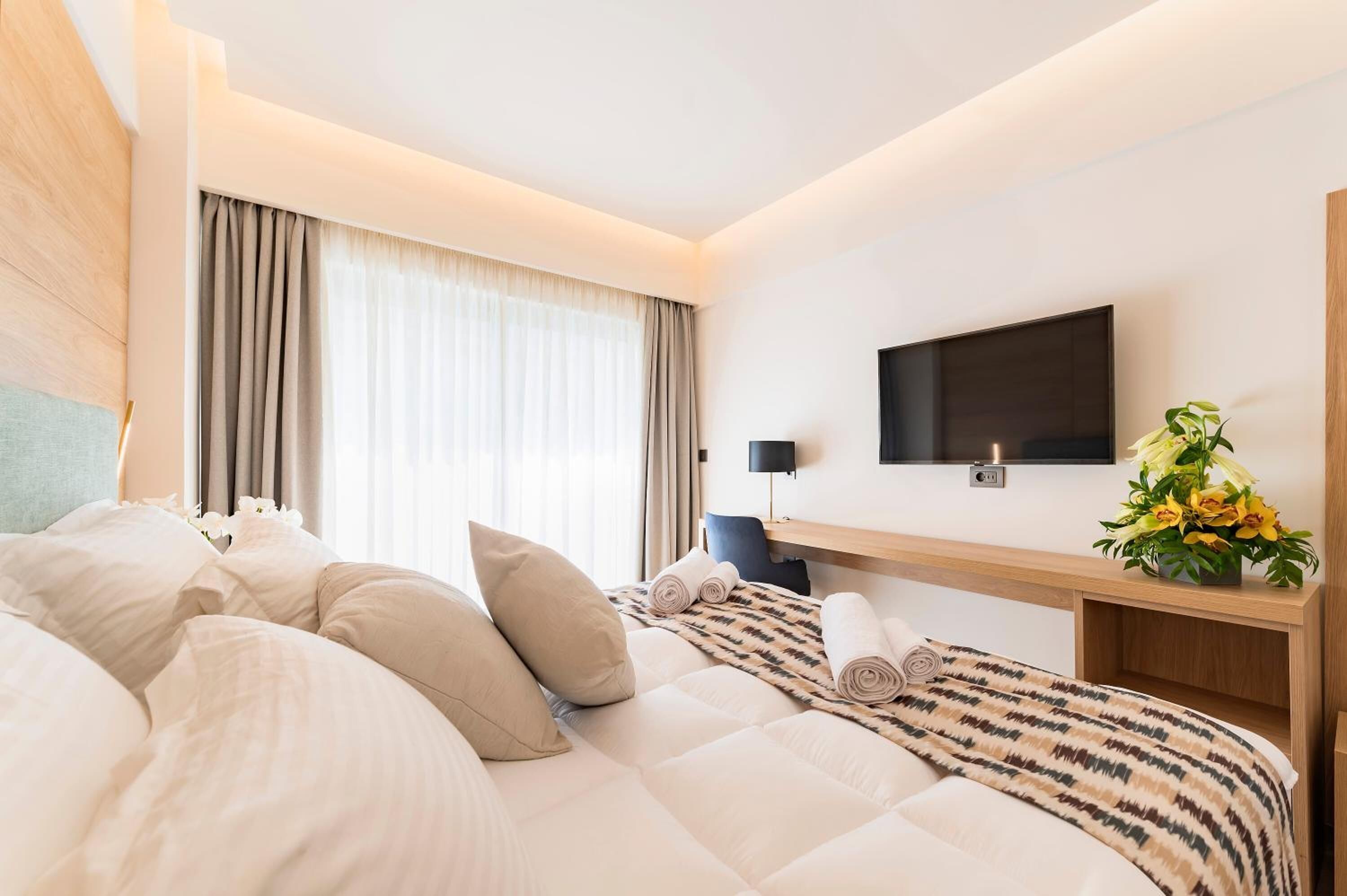 1 bedroom, minibar, in-room safe, individually decorated