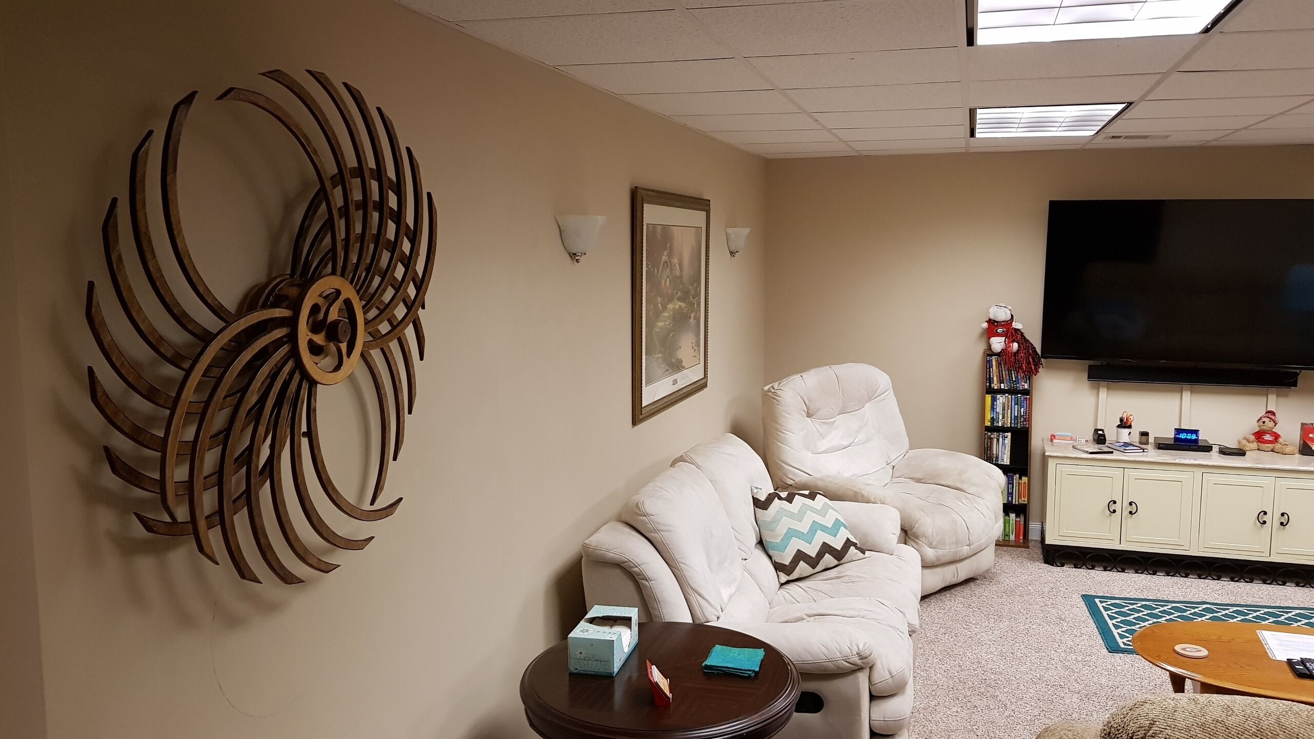 TV connectée, cheminée, lecteur de DVD, vidéothèque