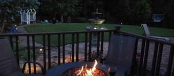 Spacious suite with fenced back yard, deck, gas grill, fireplaces and splash pad