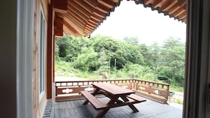 Room (#1) | Teres/patio