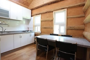 Fridge, electric kettle, rice cooker, cookware/dishes/utensils