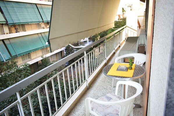 อพาร์ทเมนท์ | ระเบียง