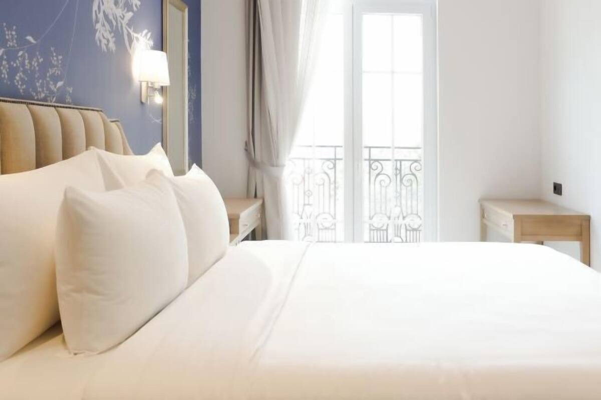 In-room safe, desk, iron/ironing board, free WiFi