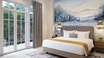 In-room safe, desk, iron/ironing board, free WiFi