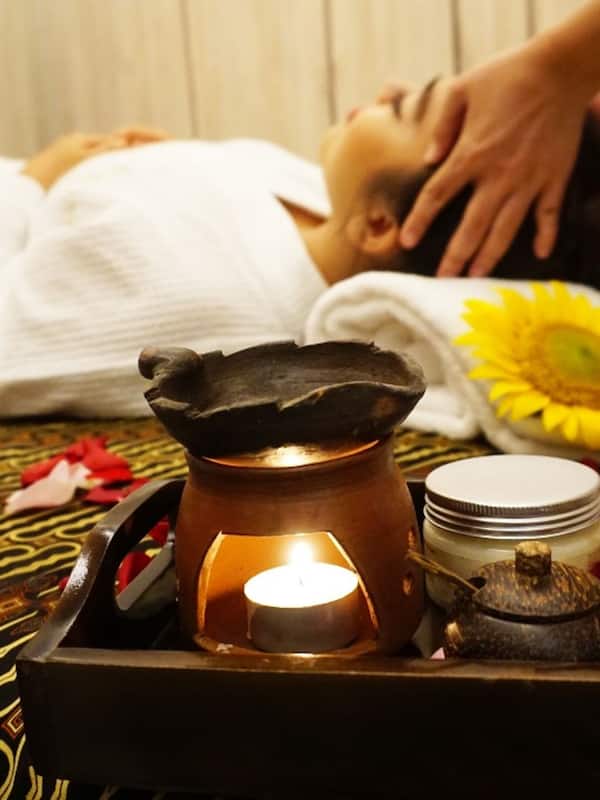 Body treatments, aromatherapy, deep-tissue massages, massages