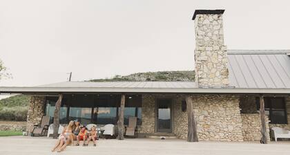 Private Nueces River Ranch 110 mi W. of San Antonio,TX. FISHING/KAYAKING/TUBING