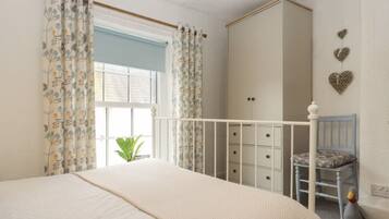 2 間睡房、熨斗/熨衫板、Wi-Fi、床單