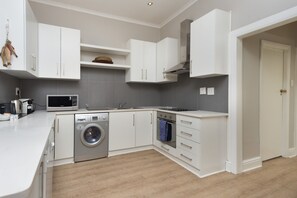 Oppvaskmaskin og kaffetrakter/tekoker