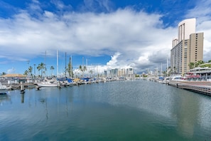 Waikiki Ilikai Marina