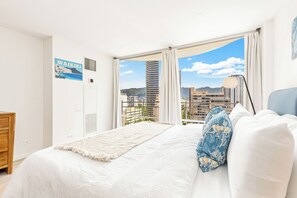 Iron/ironing board, free WiFi, bed sheets
