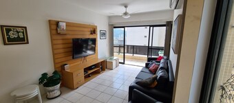 Apto Amplo, Confortável , 1 min Praia, Late Checkout