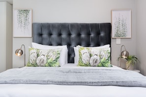 1 bedroom, in-room safe, desk, iron/ironing board