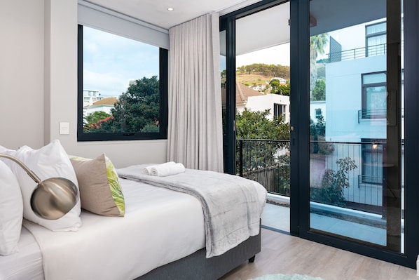 1 bedroom, in-room safe, desk, iron/ironing board