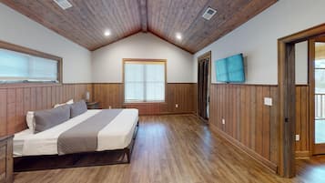 Condo | Nệm cao su hoạt tính (memory foam), trang trí khác biệt