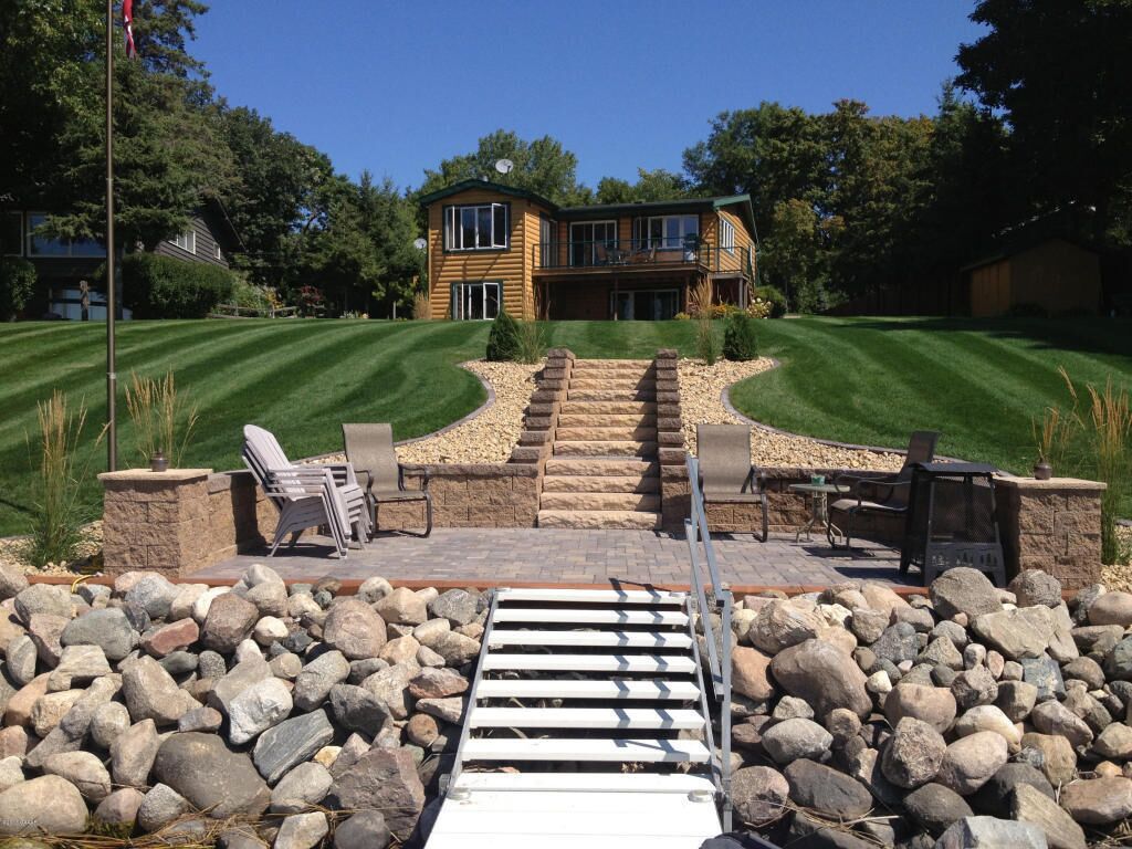 East Lake Carlos Cottage