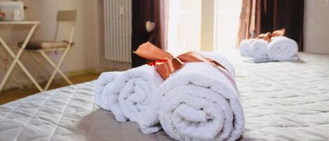 Double Room (Velia) | Individually decorated, free WiFi, bed sheets