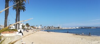 2-room apartment 300 meters from beaches and restaurants