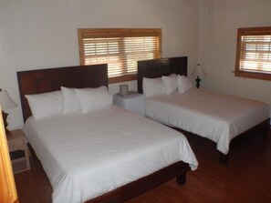 3 habitaciones, tabla de planchar con plancha y wifi 