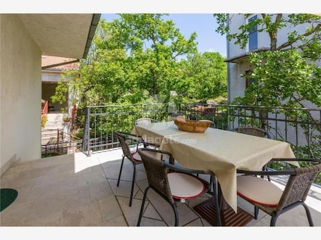 基础公寓 | 露台