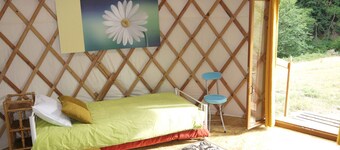 Calm and cocooning, the Marguerite yurt
