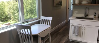 Cozy 1 bedroom with beautiful Alaskan views