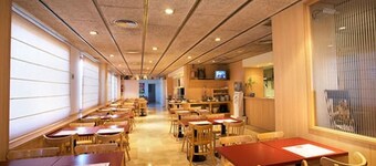 Basic Hotel