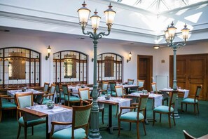 Dining - Opera Antiaging and Spa (Sopot)
