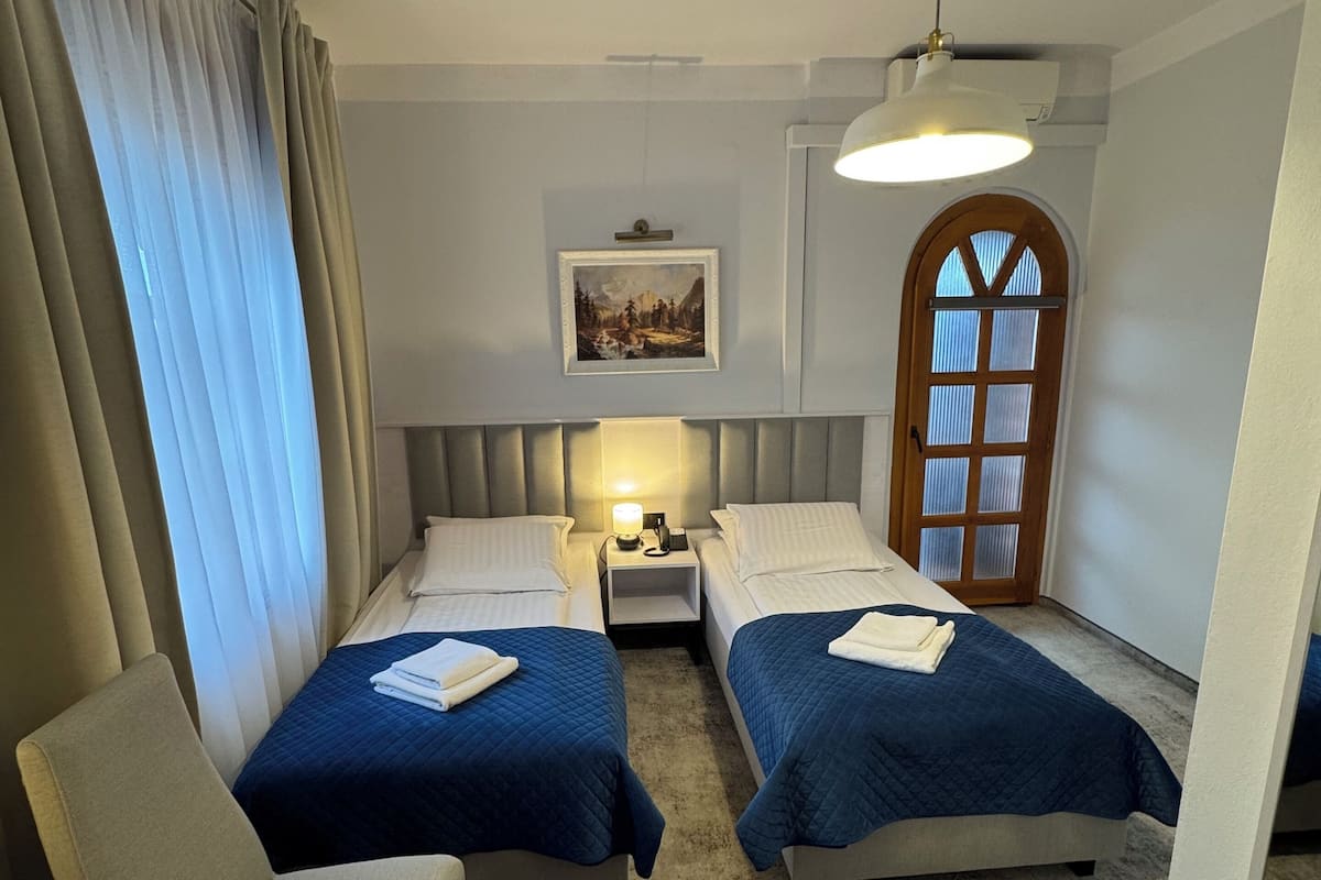 Standard Double Room | Premium bedding, down duvets, pillow-top beds, desk