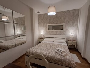 2 bedrooms, desk, iron/ironing board, travel cot