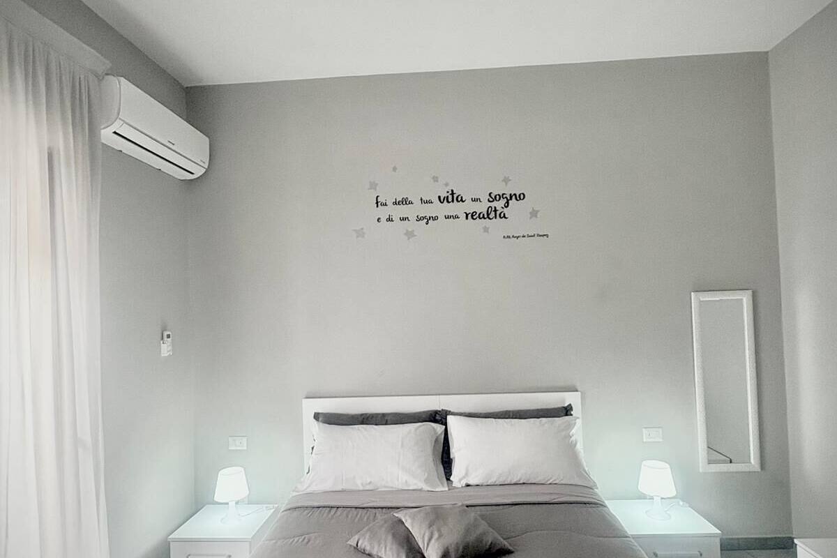 Chambre Triple Confort | Minibar, bureau, espace de travail pour ordinateur portable