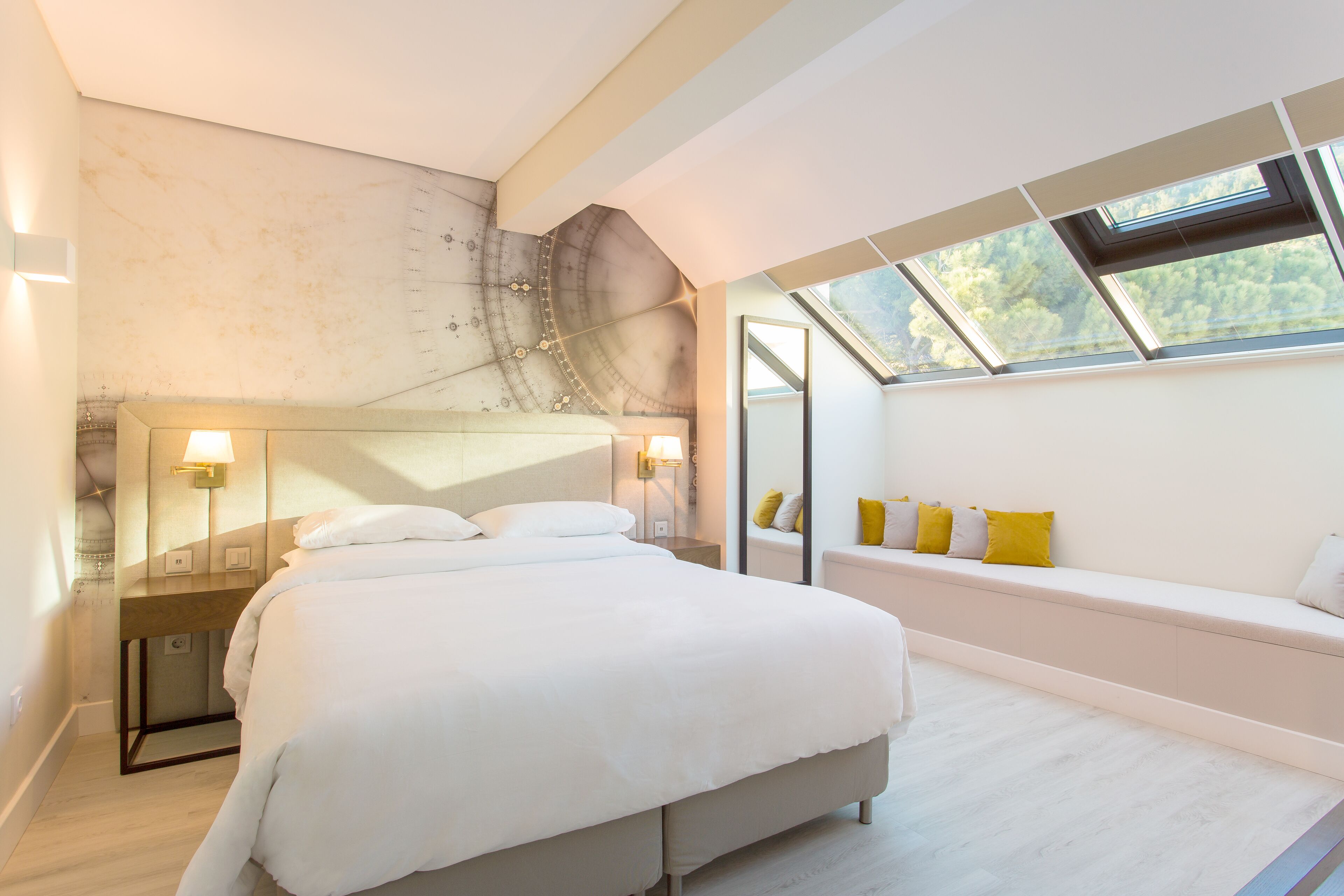 premium suite, 2 bedrooms, non smoking, pool view (balcony) | 1 bedroom, free minibar, in-room safe, desk