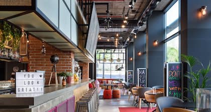 Moxy Lisbon City