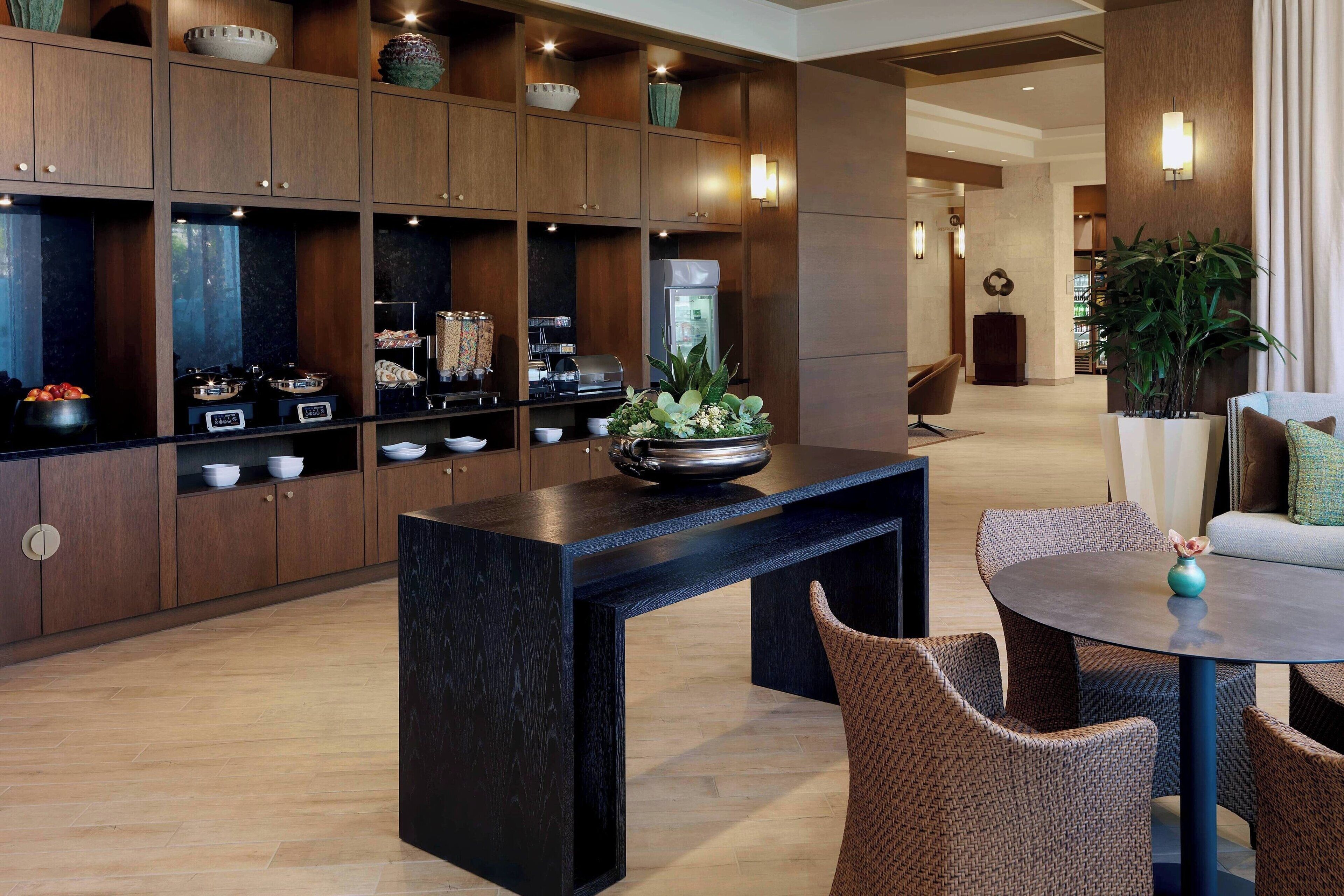 free continental breakfast