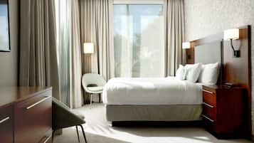 Estúdio, 1 cama King e sofá-cama, para não fumantes | Escrivaninha, ferros/tábuas de passar roupa, berços grátis