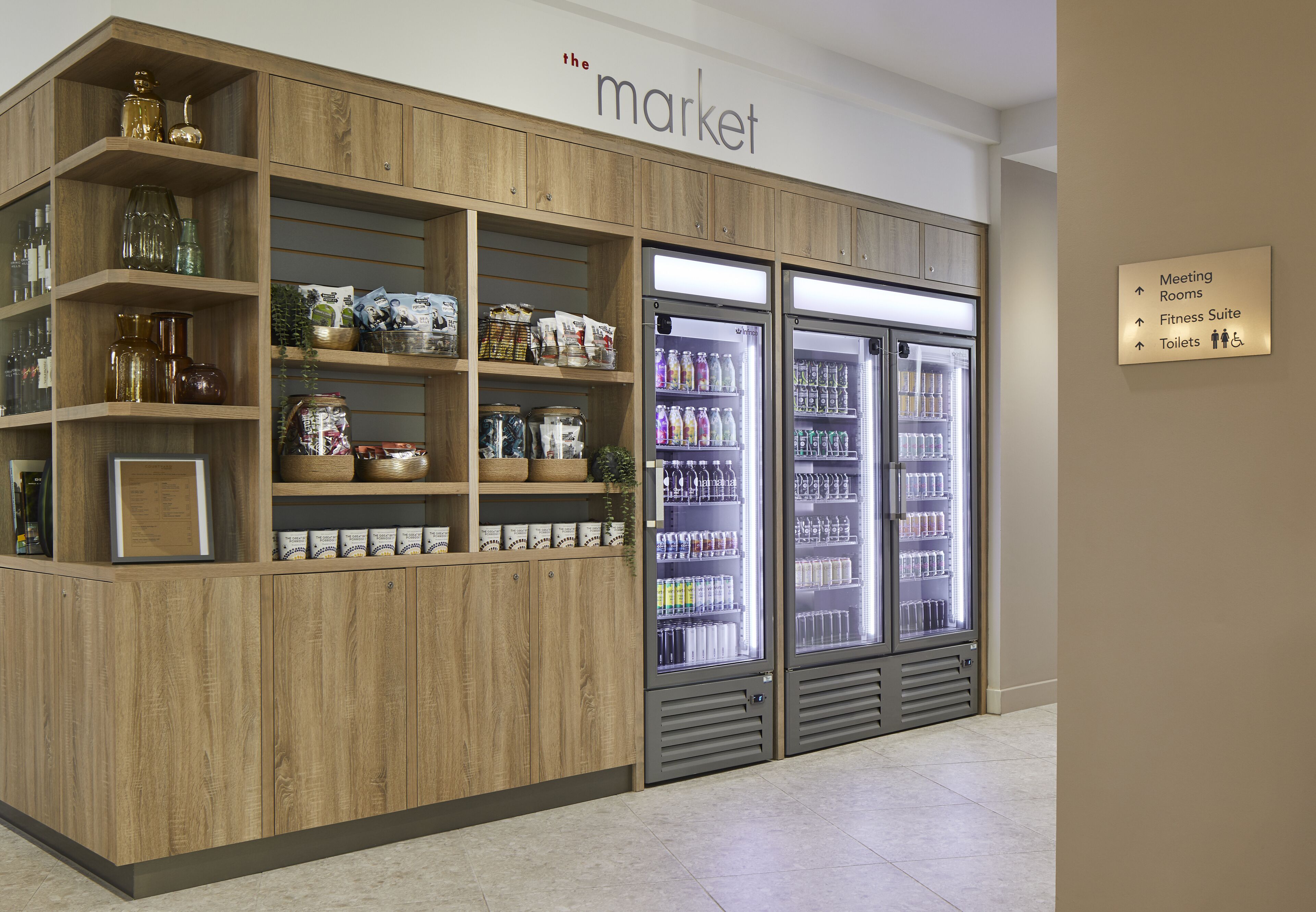 Photo - Courtyard by Marriott London City Airport