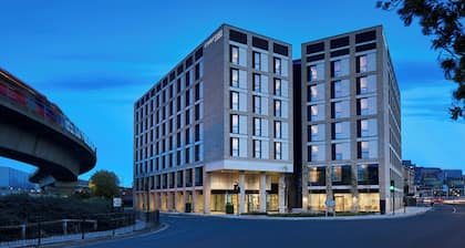 Courtyard by Marriott London City Airport