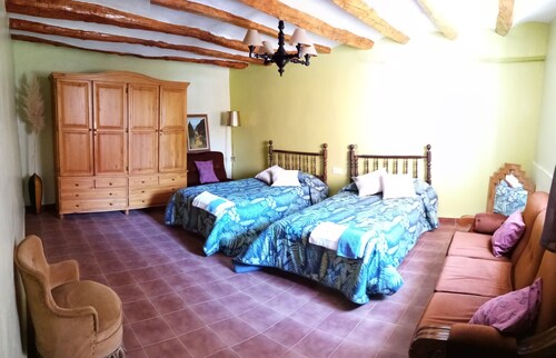 Incredible rural house for up to 8 people