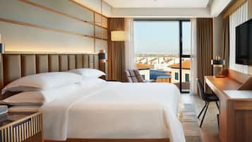 Premium Room, 1 King Bed, Corner