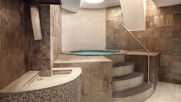 Sauna, Dampfbad, Massageanwendungen