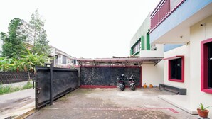 Halaman properti