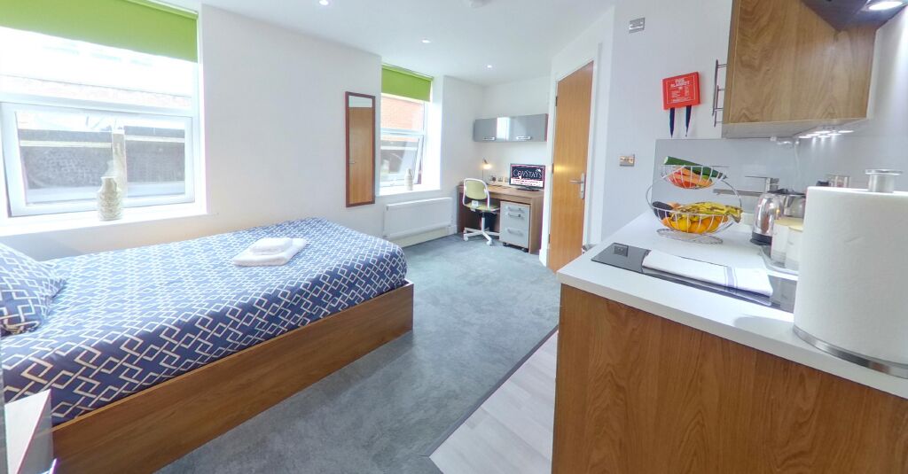 In-room safe, desk, iron/ironing board, free WiFi