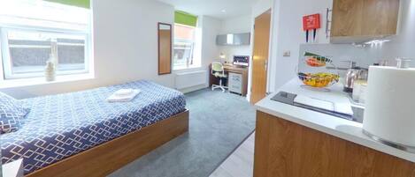 In-room safe, desk, iron/ironing board, free WiFi