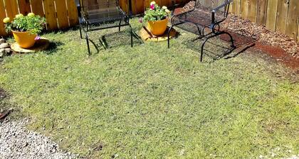 Bergie's Bunkhouse 1Bdrm near Glacier Park & Whitefish