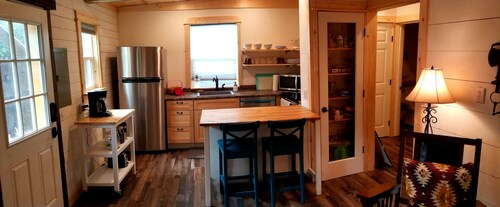 Bergie's Bunkhouse 1Bdrm  near Glacier Park & Whitefish